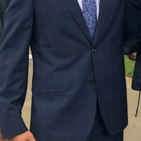 Ted Baker London Jay CT Trim Fit wool suit. Navy Blue. Jacket 38R, pants 31R. - Picture 2 of 6